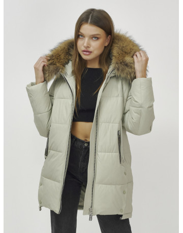 Женская зимняя куртка с меховой опушкой.