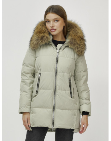 Женская зимняя куртка с меховой опушкой.