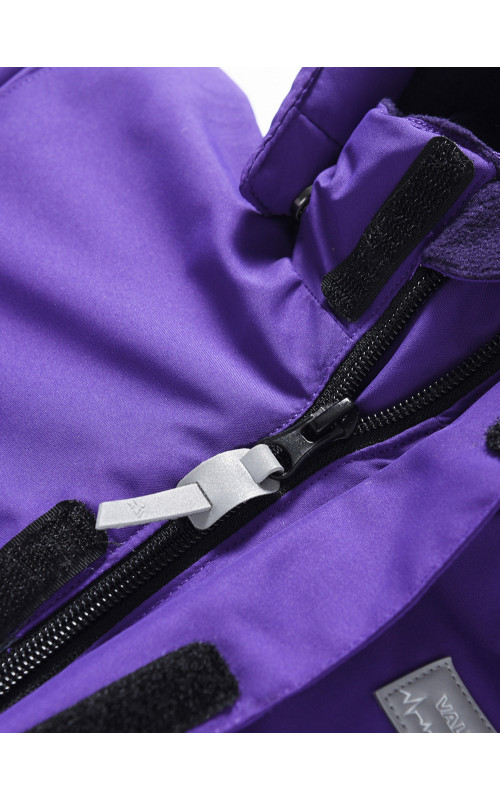 Зимний комбинезон для девочки: стиль и тепло для зимних приключений.