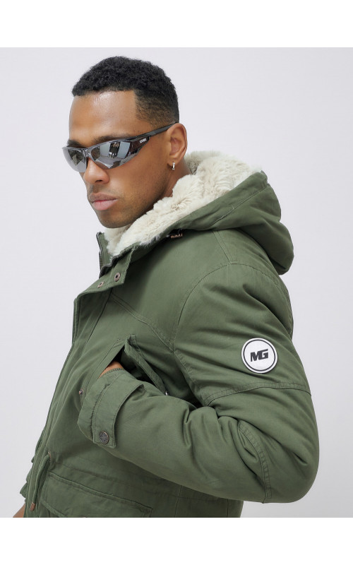 Мужская зимняя парка с капюшоном для активного отдыха.