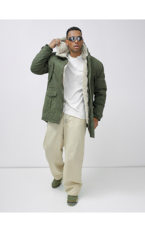 Мужская зимняя парка с капюшоном для активного отдыха.