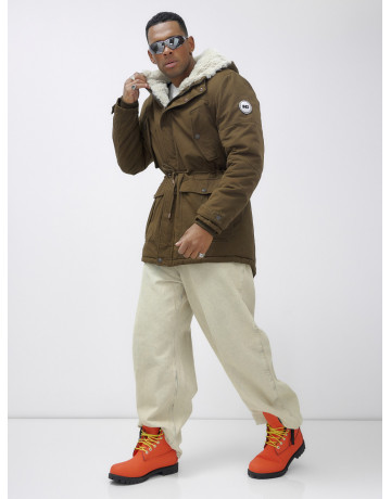 Мужская зимняя парка с меховым капюшоном для активного отдыха.