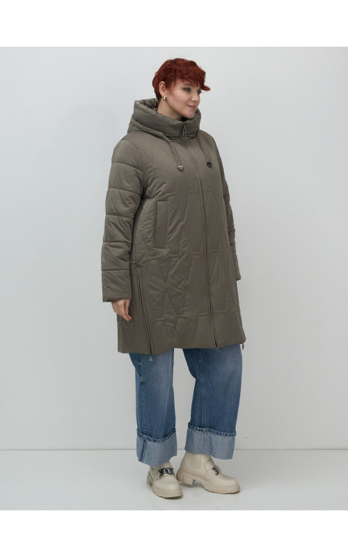 Длинный зимний пуховик для женщин с капюшоном.