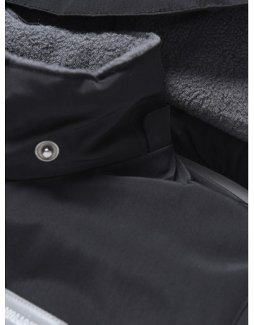 Зимний комбинезон для мальчика: комфорт и защита в зимних приключениях