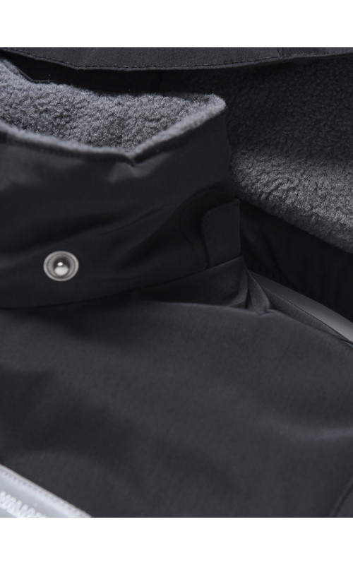 Зимний комбинезон для мальчика: комфорт и защита в зимних приключениях