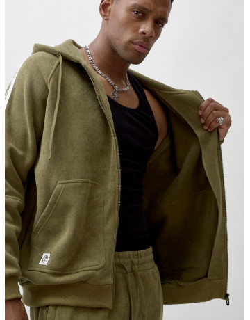 Мужской спортивный демисезонный костюм с начёсом.