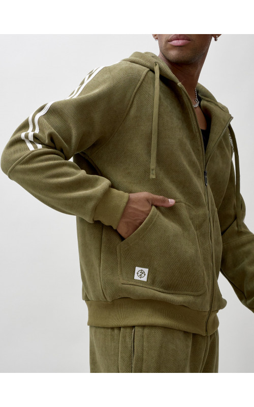 Мужской спортивный демисезонный костюм с начёсом.