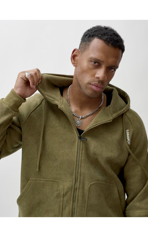 Мужской спортивный демисезонный костюм с начёсом.