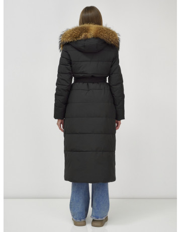 Длинный женский пуховик с мехом енота 