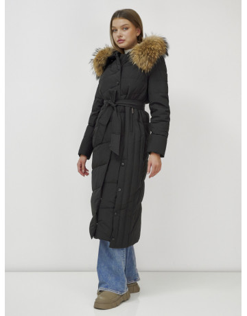 Длинный женский пуховик с мехом енота 