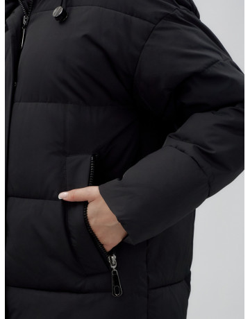 Женская зимняя куртка свободного кроя с простеганным утеплителем.