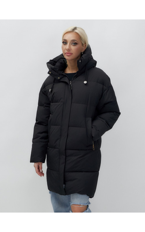 Женская зимняя куртка свободного кроя с простеганным утеплителем.