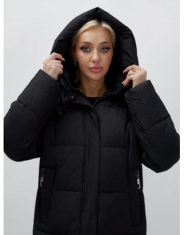 Женская зимняя куртка свободного кроя с простеганным утеплителем.