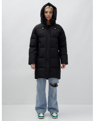 Женская зимняя куртка свободного кроя с простеганным утеплителем.