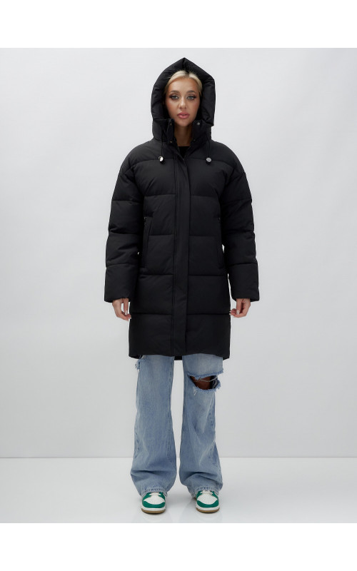 Женская зимняя куртка свободного кроя с простеганным утеплителем.