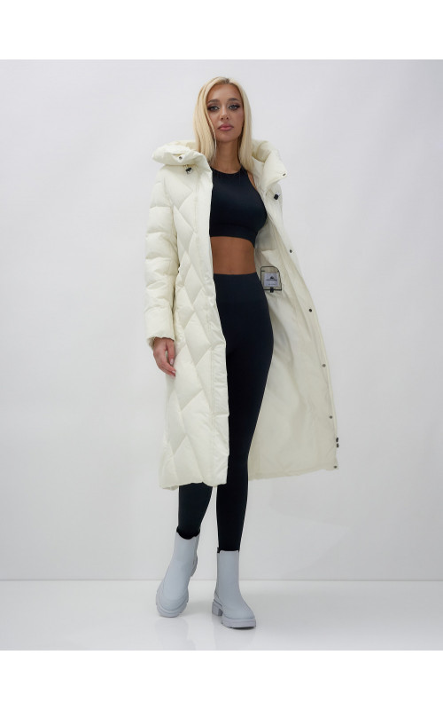 Длинный зимний пуховик с капюшоном для женщин.