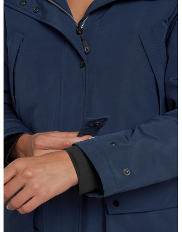 Женская зимняя парка для активного отдыха.