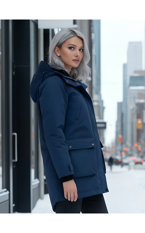 Женская зимняя парка для активного отдыха.