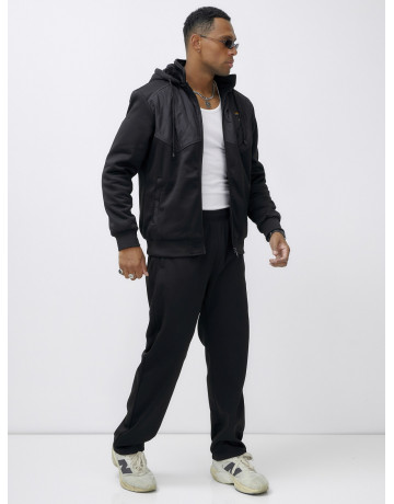 Утеплённый мужской зимний костюм для активного отдыха.