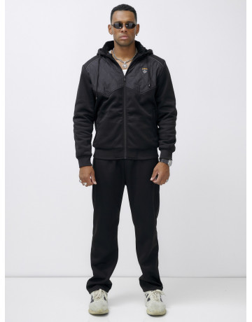 Утеплённый мужской зимний костюм для активного отдыха.