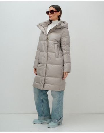 Длинный женский пуховик с капюшоном для зимы.