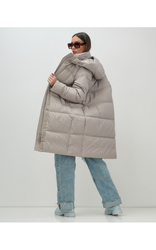 Длинный женский пуховик с капюшоном для зимы.