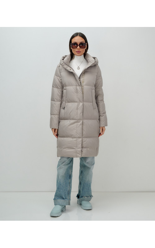 Длинный женский пуховик с капюшоном для зимы.