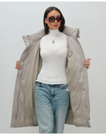 Длинный женский пуховик с капюшоном для зимы.