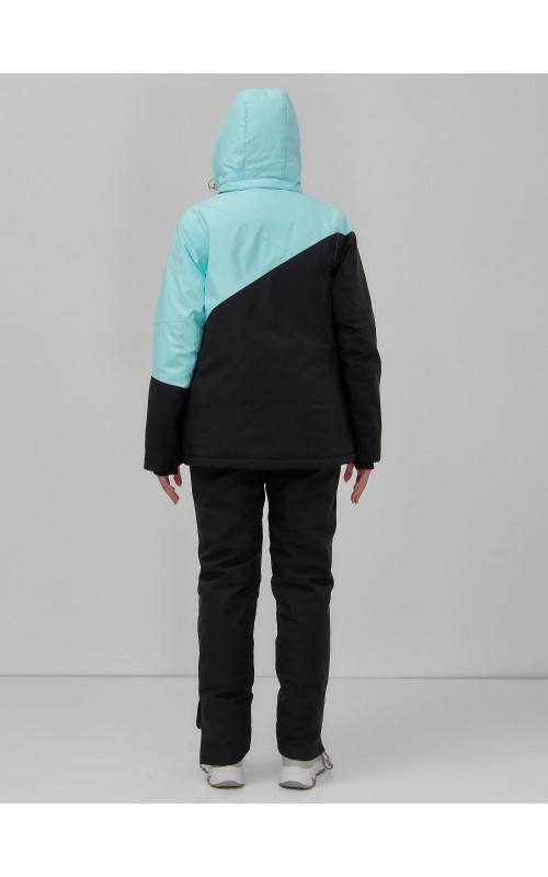 Женский горнолыжный костюм для активного отдыха.