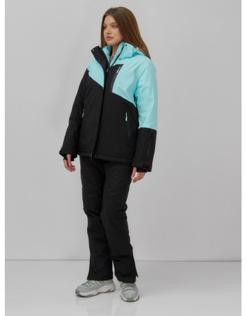 Женский горнолыжный костюм для активного отдыха.