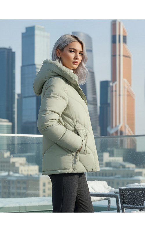 Женский зимний пуховик «Модный» с мехом.