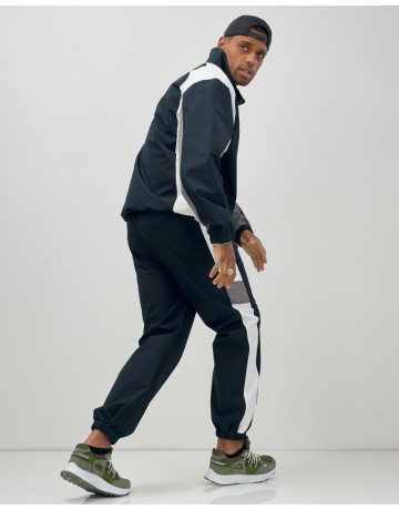 Спортивный костюм «Энергия весны-лета» для активного отдыха.