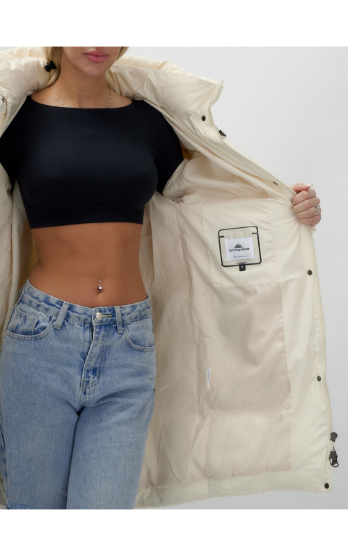 Зимняя куртка свободного кроя для женщин с трикотажными манжетами.