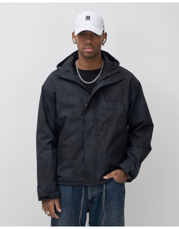 Мужская спортивная куртка для активного образа жизни.