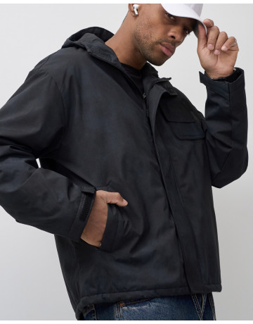 Мужская спортивная куртка для активного образа жизни.