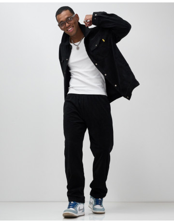 Мужской велюровый спортивный костюм для весны и лета.