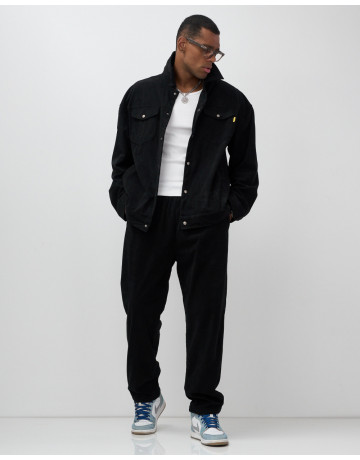 Мужской велюровый спортивный костюм для весны и лета.