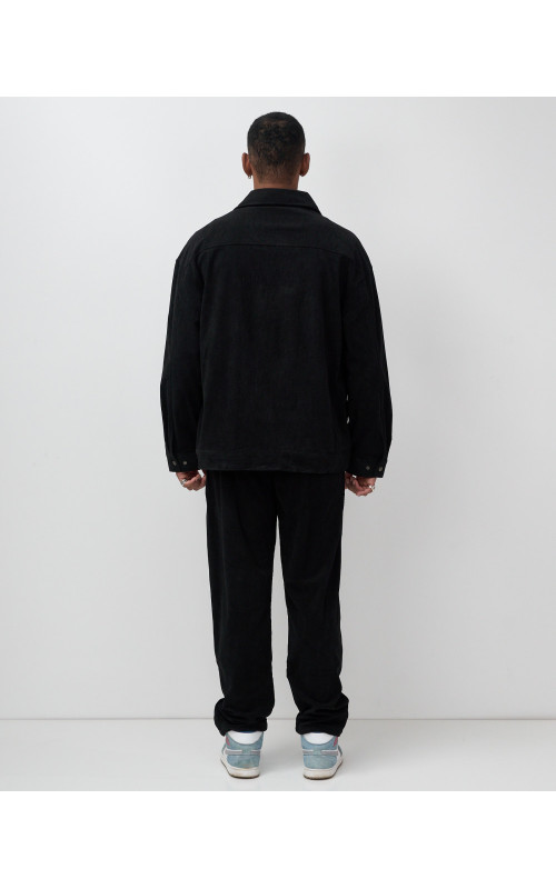 Мужской велюровый спортивный костюм для весны и лета.