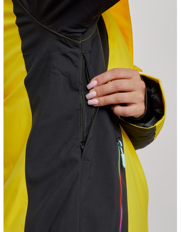 Женский горнолыжный костюм для зимних активностей