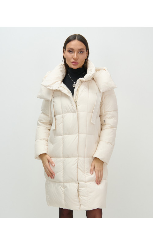 Длинный женский пуховик с капюшоном для зимы