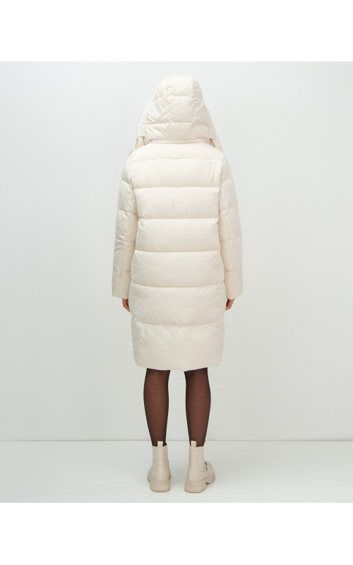 Длинный женский пуховик с капюшоном для зимы