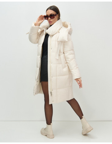 Длинный женский пуховик с капюшоном для зимы