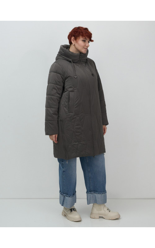 Длинный зимний пуховик для женщин с капюшоном.