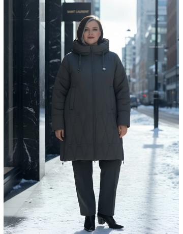 Длинный зимний пуховик для женщин с капюшоном.