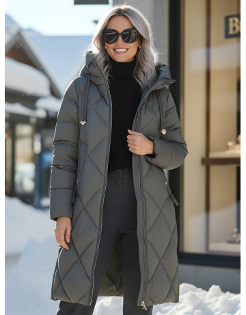 Длинный женский пуховик с капюшоном для зимы