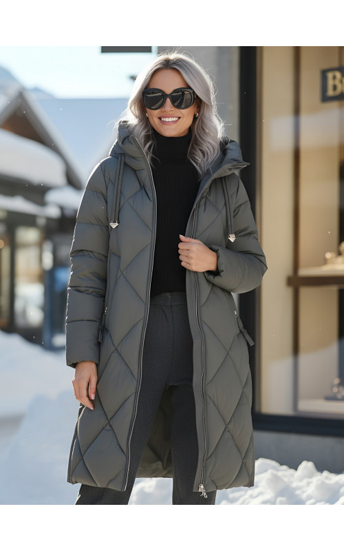 Длинный женский пуховик с капюшоном для зимы