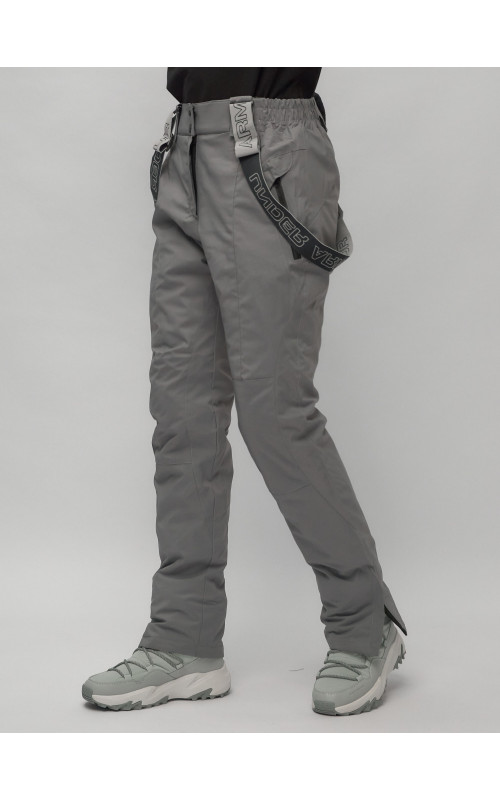 Женский горнолыжный костюм зимний.