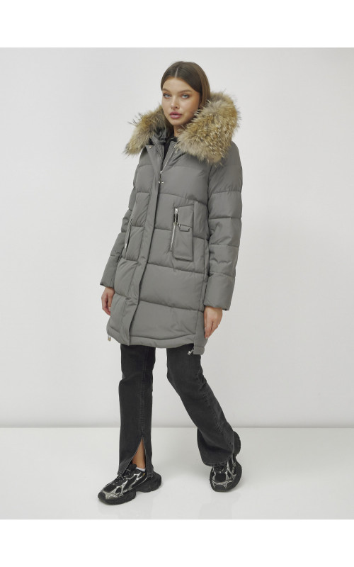 Женская зимняя куртка с мехом.