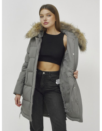 Женская зимняя куртка с мехом.