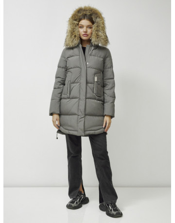 Женская зимняя куртка с мехом.